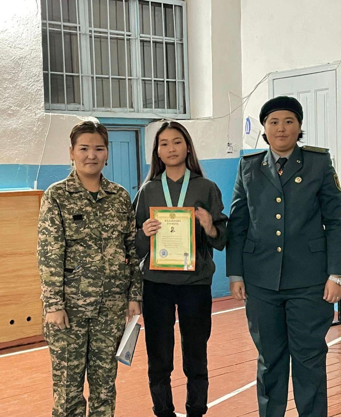 Мәншүк Мәметованың туғанына 100 жыл толуына орый Алғашқы әскери және технологиялық дайындық пәнінің жетекшілері Айнұр Султанмуратовна мен Айша - бибі Болатовнаның ұйымдастыруымен винтовкалық мылтық атудан жарыс өткізді.